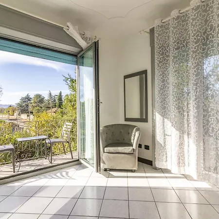 Ferienhaus Casa Ortensia Con Giardino